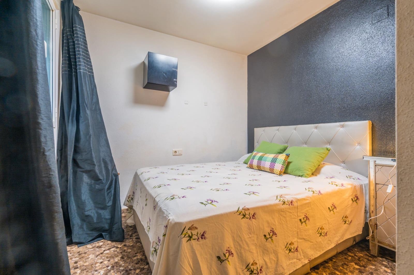 Piso de 3 habitaciones en València ciudad en venta - 295.000 € (Ref: 9732378)