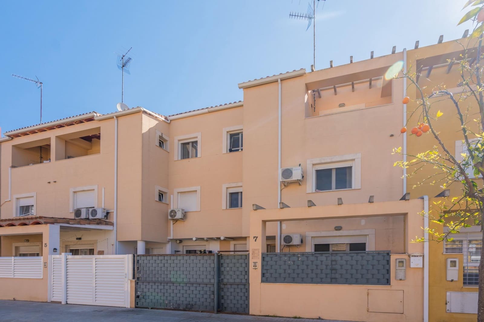 4 Zimmer Reihenhaus zu verkaufen in Pucol mit Garage - 290.000 € (Ref: 9738959)