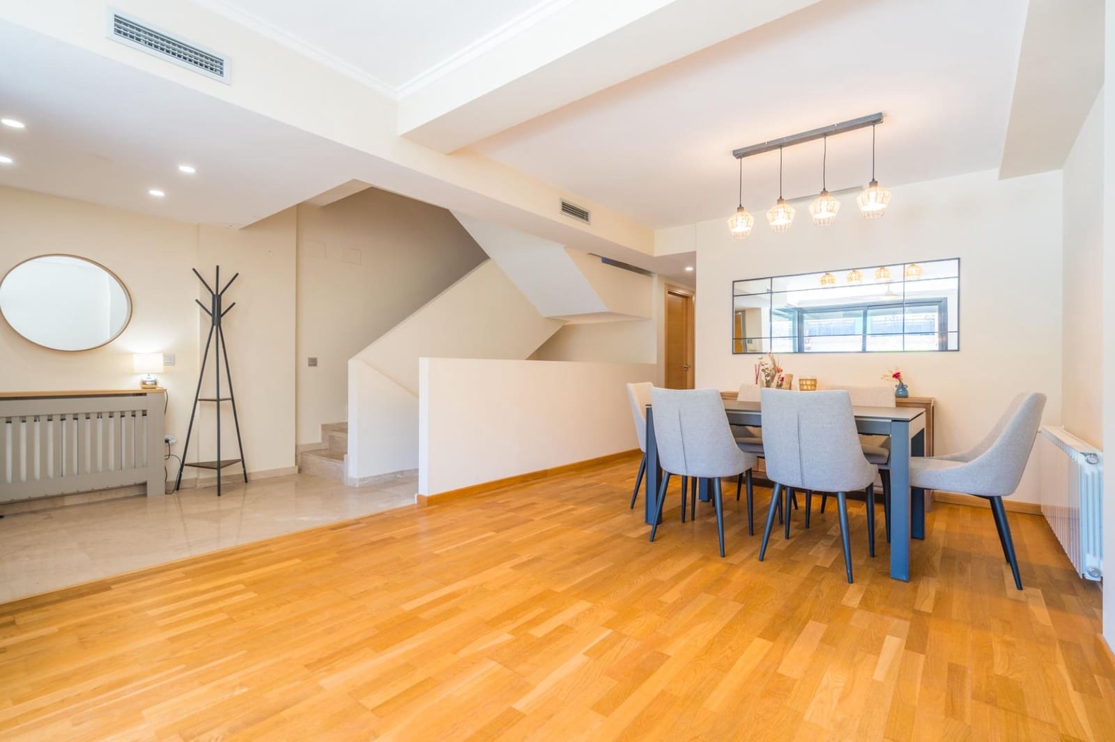 4 camera da letto Villetta a Schiera in vendita in San Antonio de Benageber con piscina garage - 450.000 € (Rif: 9791218)