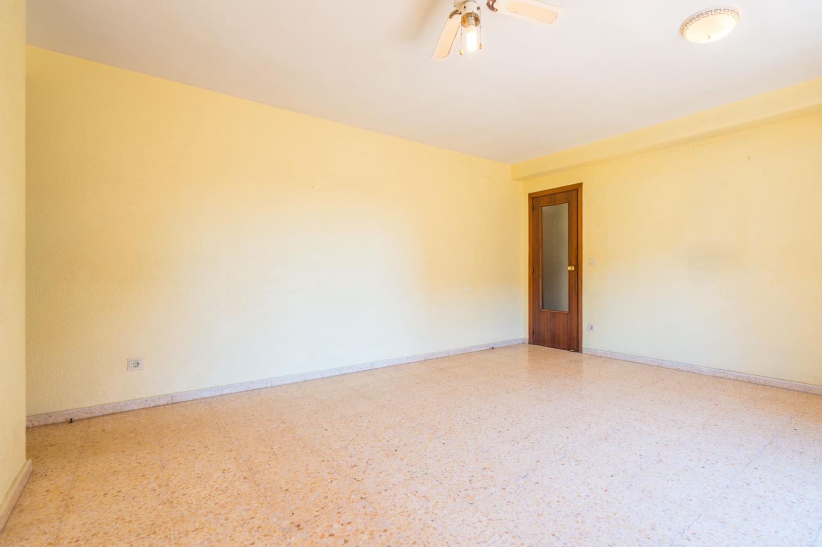 4 Zimmer Wohnung zu verkaufen in Valencia Stadt - 350.000 € (Ref: 9812277)