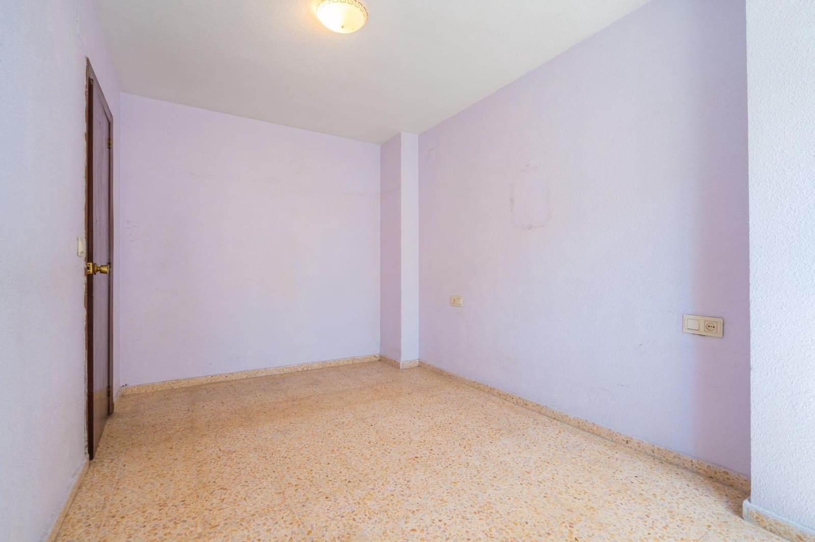 4 Zimmer Wohnung zu verkaufen in Valencia Stadt - 350.000 € (Ref: 9812277)