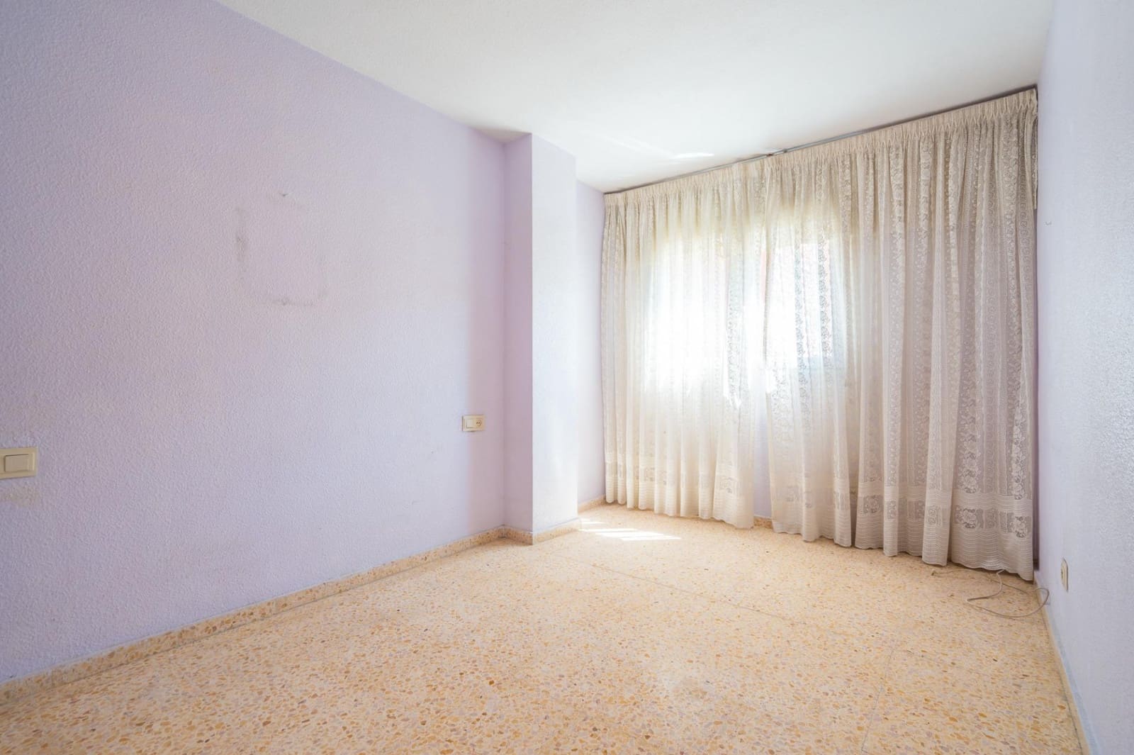 4 Zimmer Wohnung zu verkaufen in Valencia Stadt - 350.000 € (Ref: 9812277)