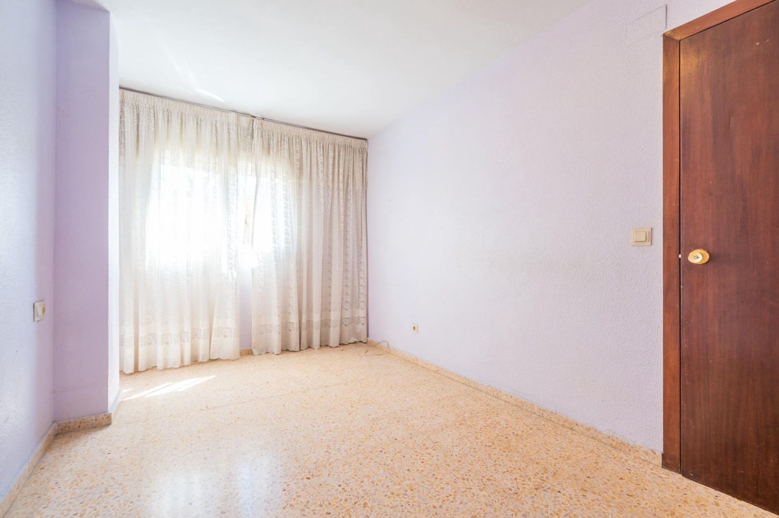 4 Zimmer Wohnung zu verkaufen in Valencia Stadt - 350.000 € (Ref: 9812277)