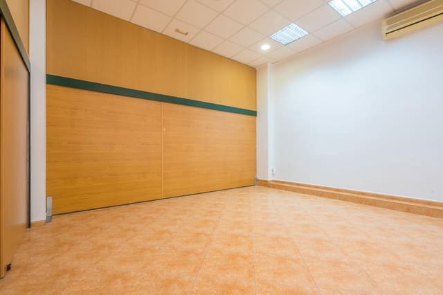 Gewerbe zu verkaufen in Benimamet, València Stadt - 180.000 € (Ref: 9812278)