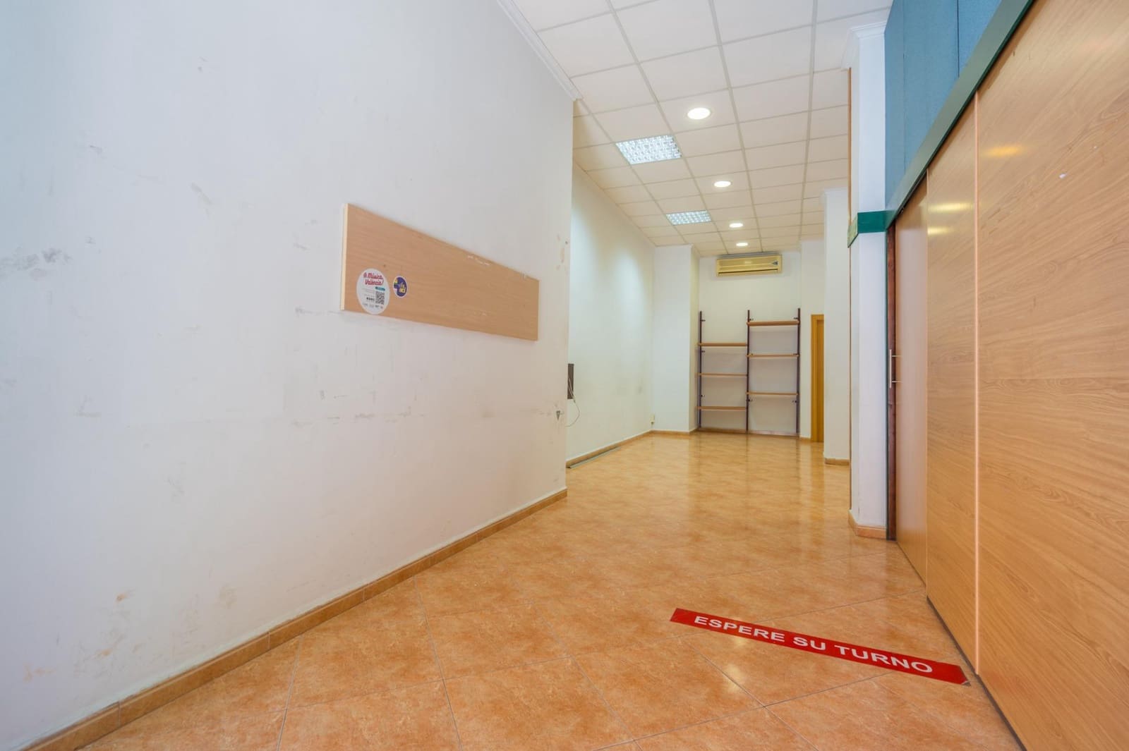 Gewerbe zu verkaufen in Benimamet - 180.000 € (Ref: 9812278)