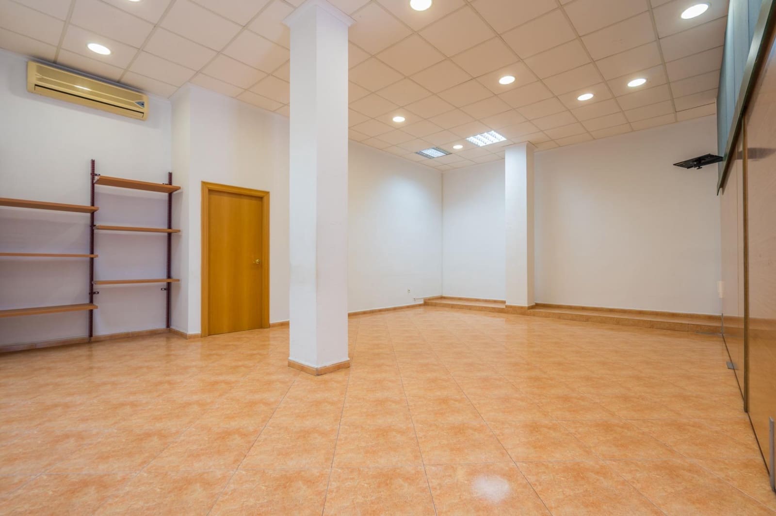 Gewerbe zu verkaufen in Benimamet - 180.000 € (Ref: 9812278)
