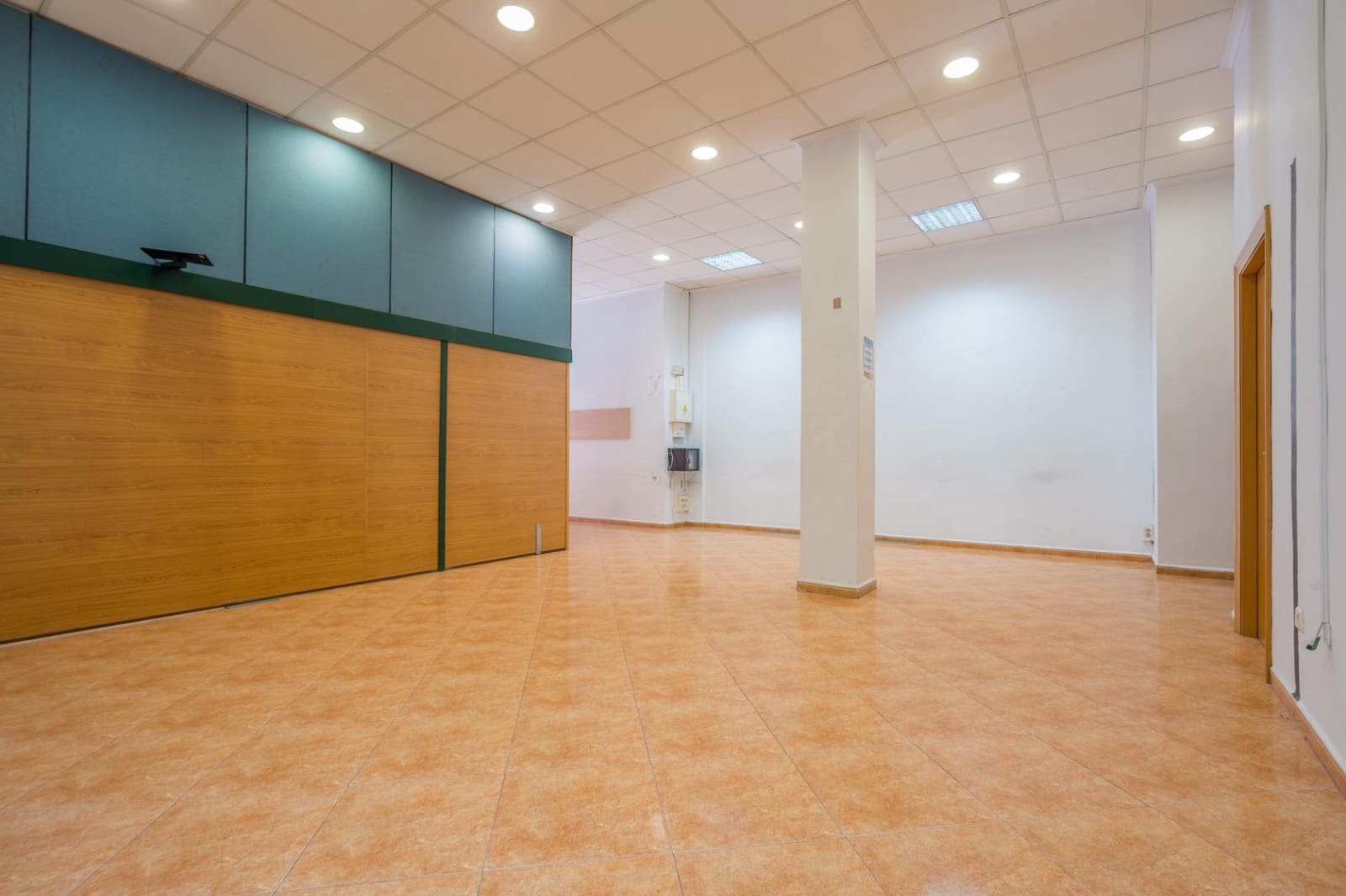 Gewerbe zu verkaufen in Benimamet - 180.000 € (Ref: 9812278)