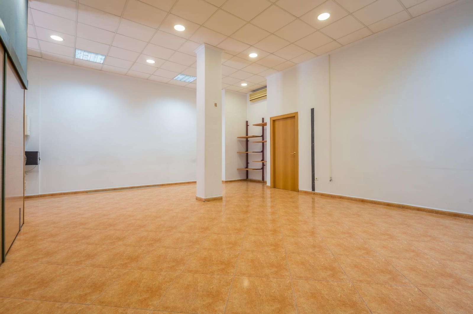 Gewerbe zu verkaufen in Benimamet - 180.000 € (Ref: 9812278)