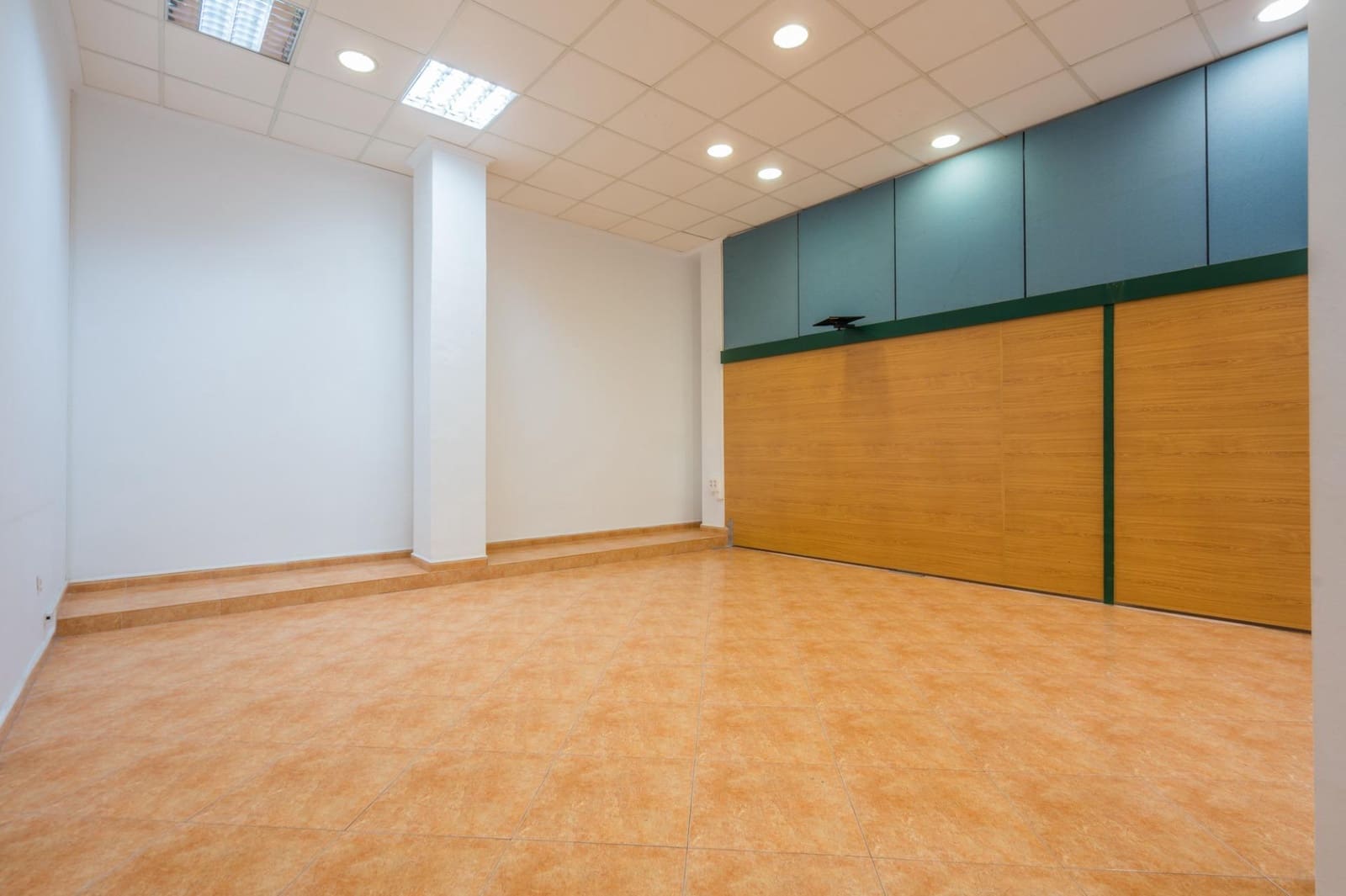 Gewerbe zu verkaufen in Benimamet - 180.000 € (Ref: 9812278)