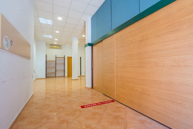 Gewerbe zu verkaufen in Benimamet, València Stadt - 180.000 € (Ref: 9812278)