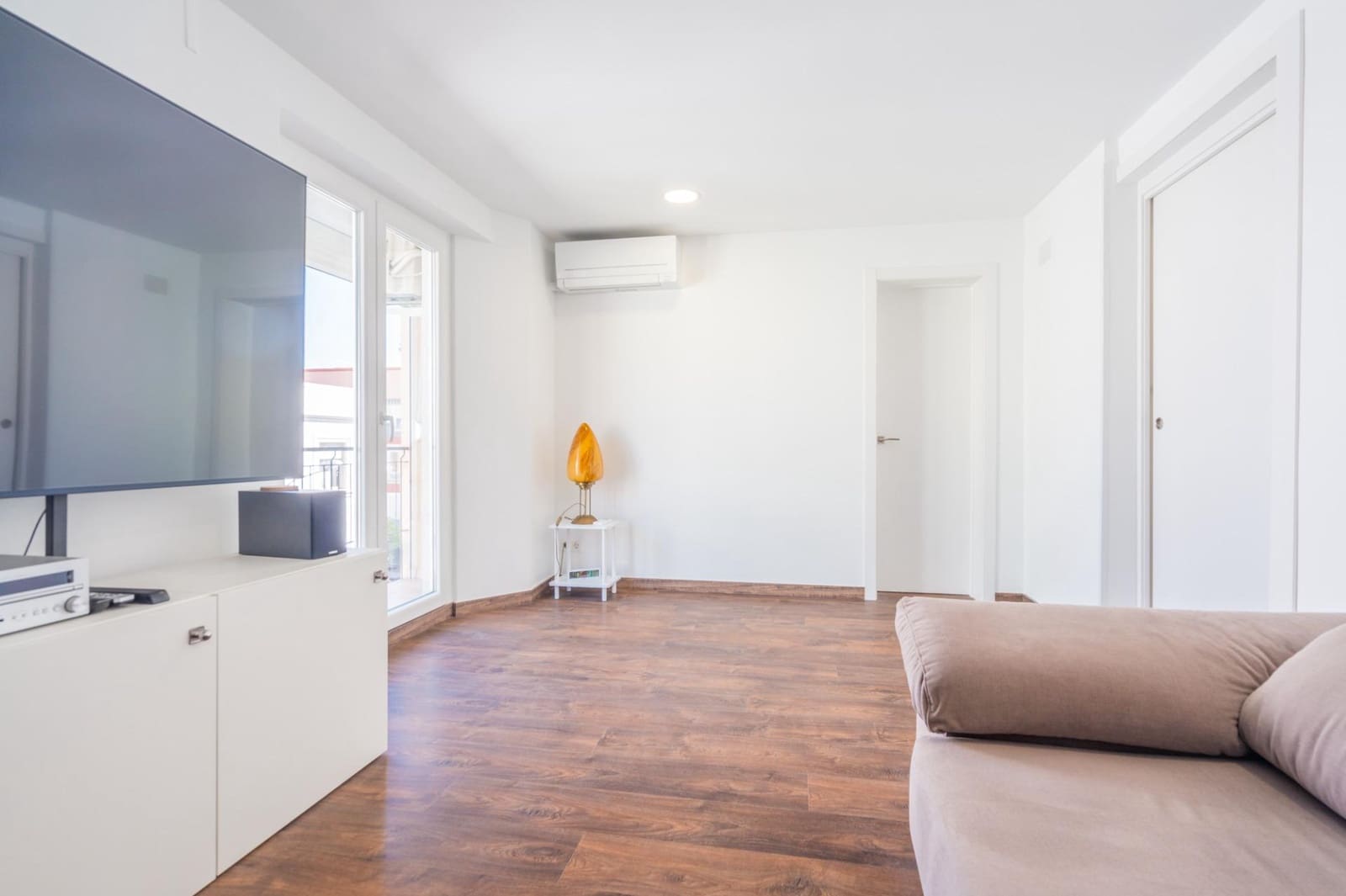 3 bedroom Flat for sale in Valencia city - € 256,000 (Ref: 9839469)