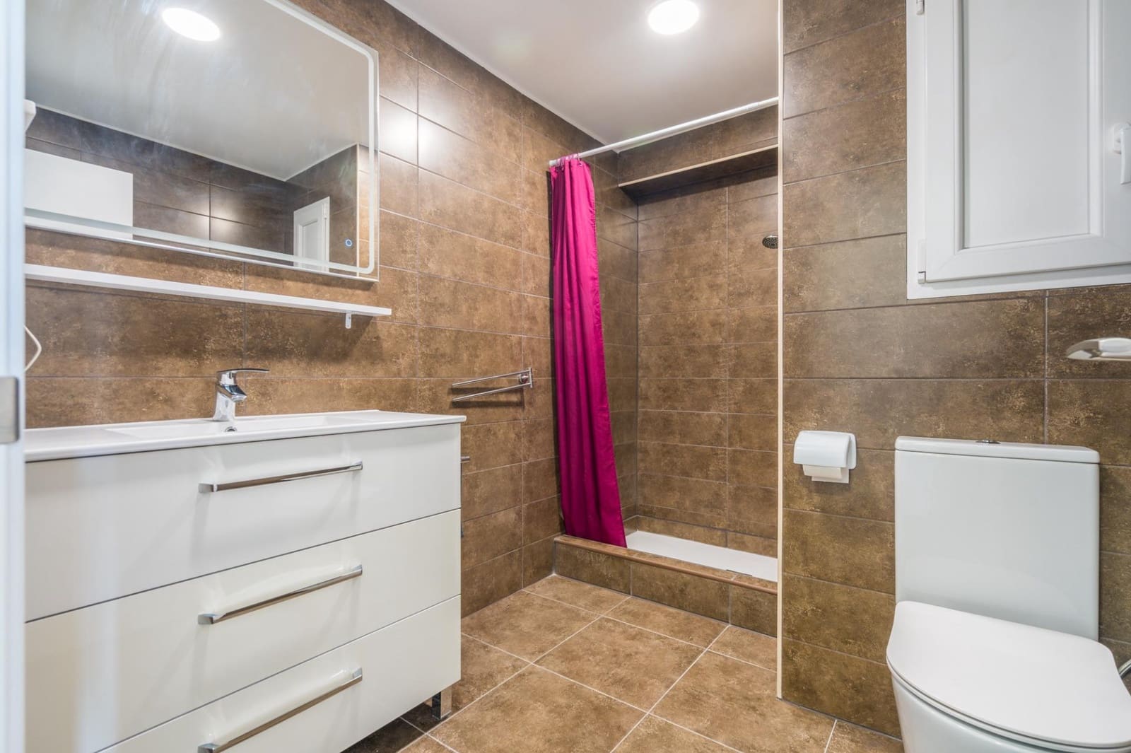 3 bedroom Flat for sale in Valencia city - € 256,000 (Ref: 9839469)