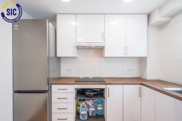 3 slaapkamer Flat te koop in Benicalap, Valencia stad - € 240.000 (Ref: 9839469)