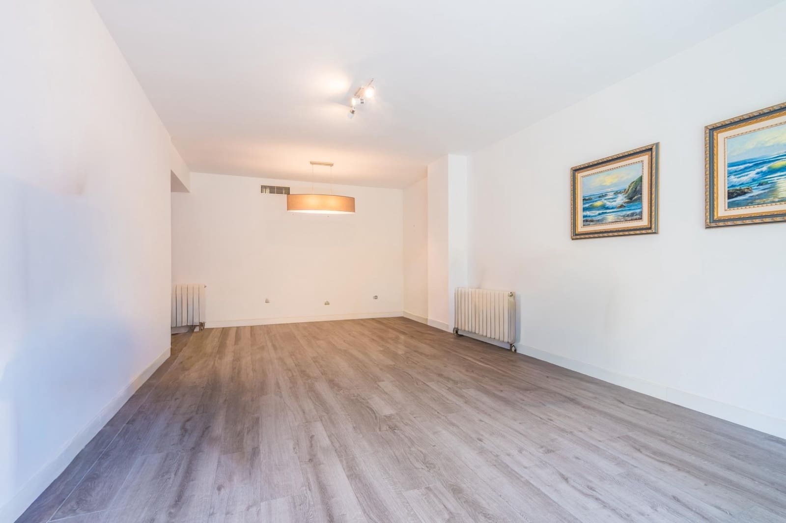 3 bedroom Flat for sale in Valencia city with pool garage - € 465,000 (Ref: 9846582)