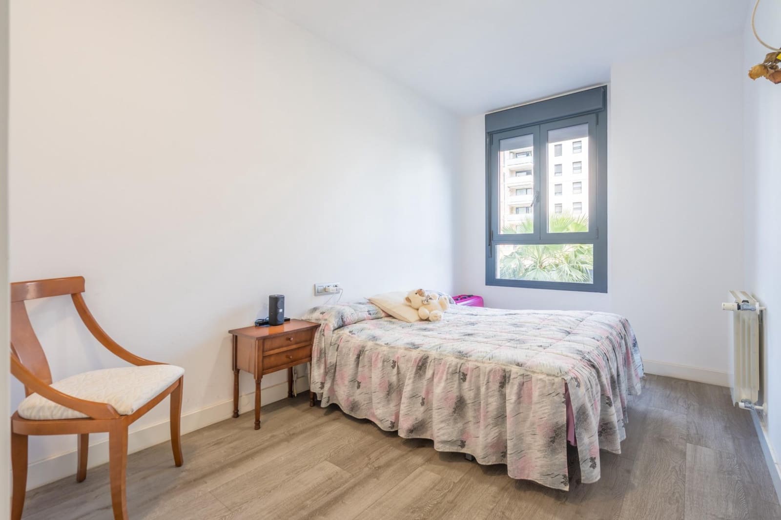 3 bedroom Flat for sale in Valencia city with pool garage - € 465,000 (Ref: 9846582)
