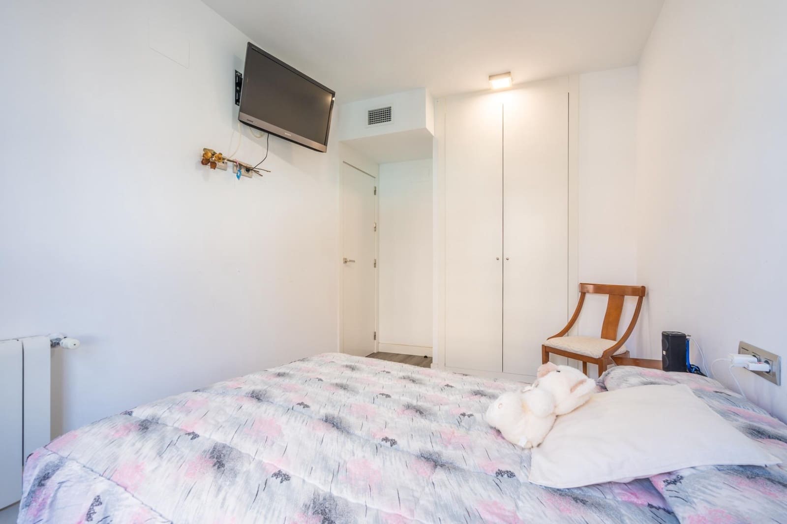 3 bedroom Flat for sale in Valencia city with pool garage - € 465,000 (Ref: 9846582)