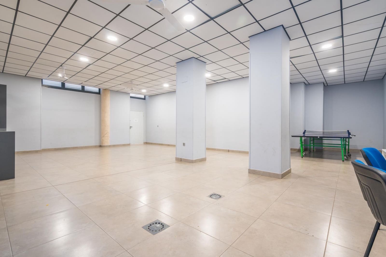 3 bedroom Flat for sale in Valencia city with pool garage - € 465,000 (Ref: 9846582)