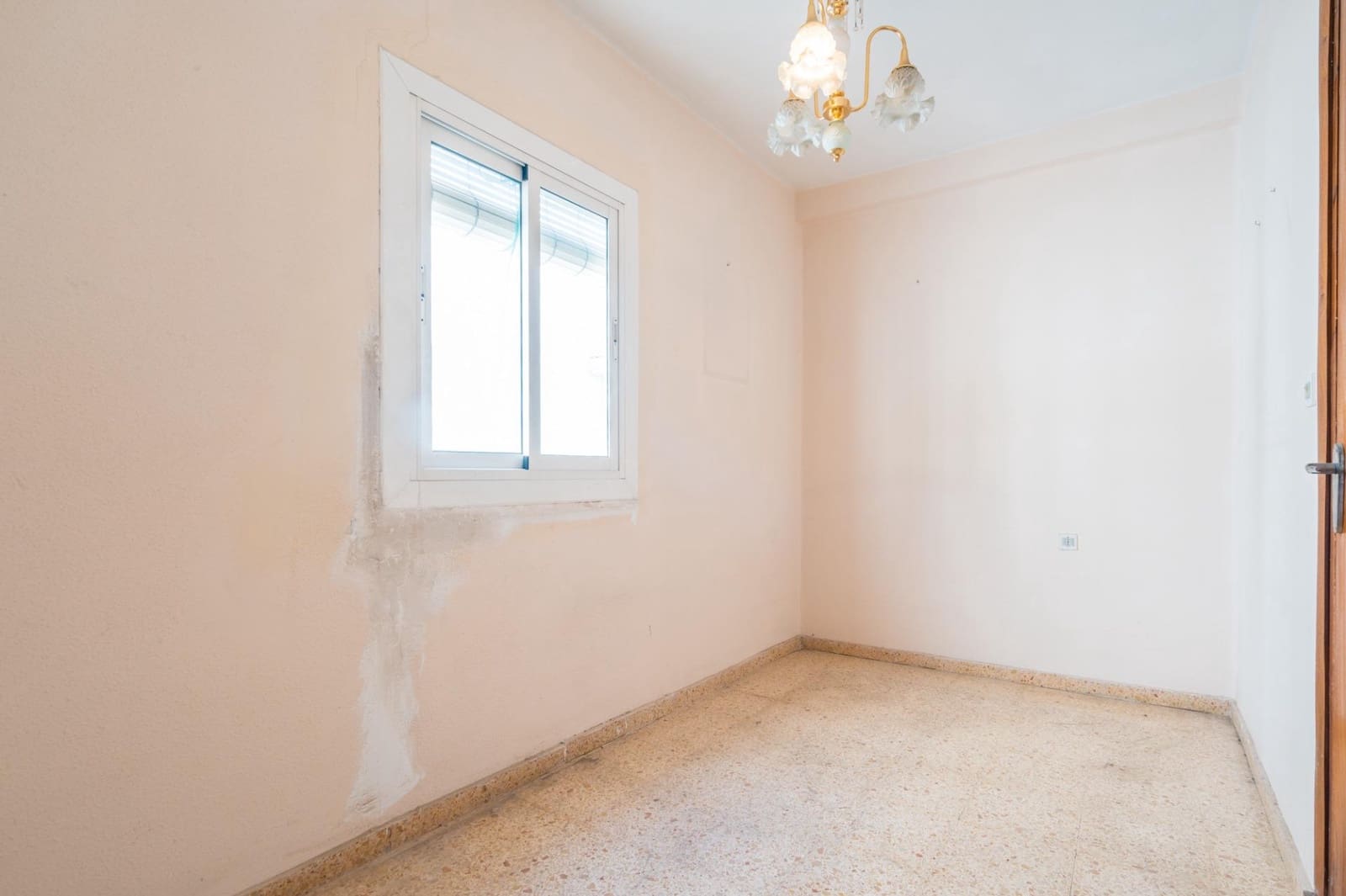 3 sovrum Lägenhet till salu i Xirivella - 149 900 € (Ref: 9846583)
