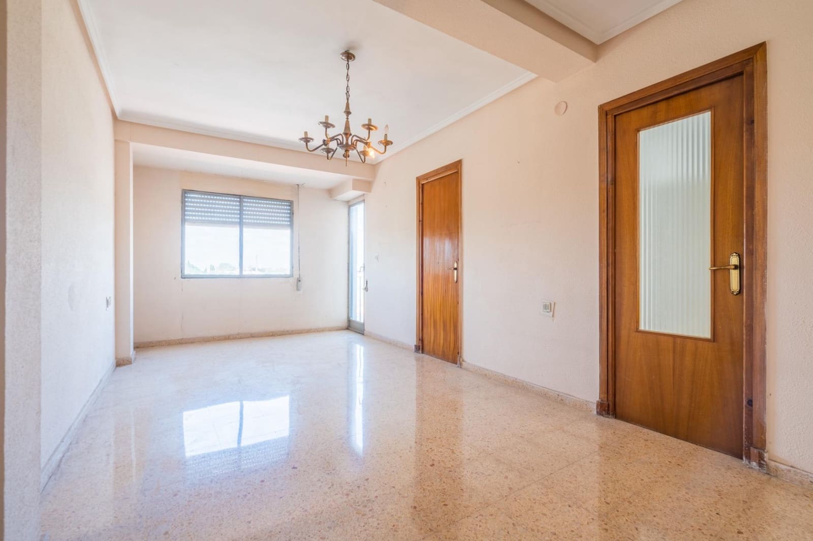 3 sovrum Lägenhet till salu i Xirivella - 149 900 € (Ref: 9846583)