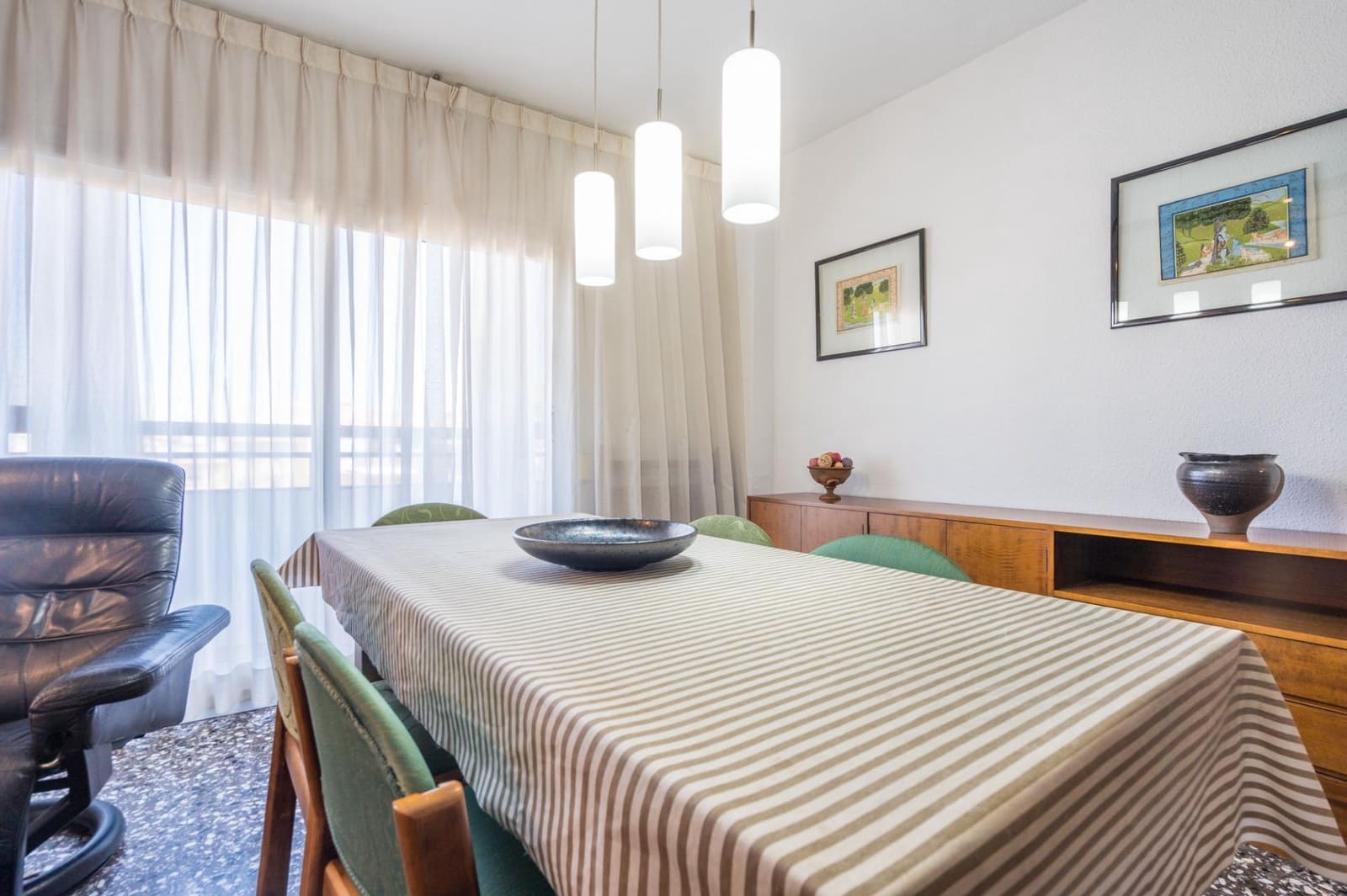 Piso de 4 habitaciones en València ciudad en venta con garaje - 399.000 € (Ref: 9873680)