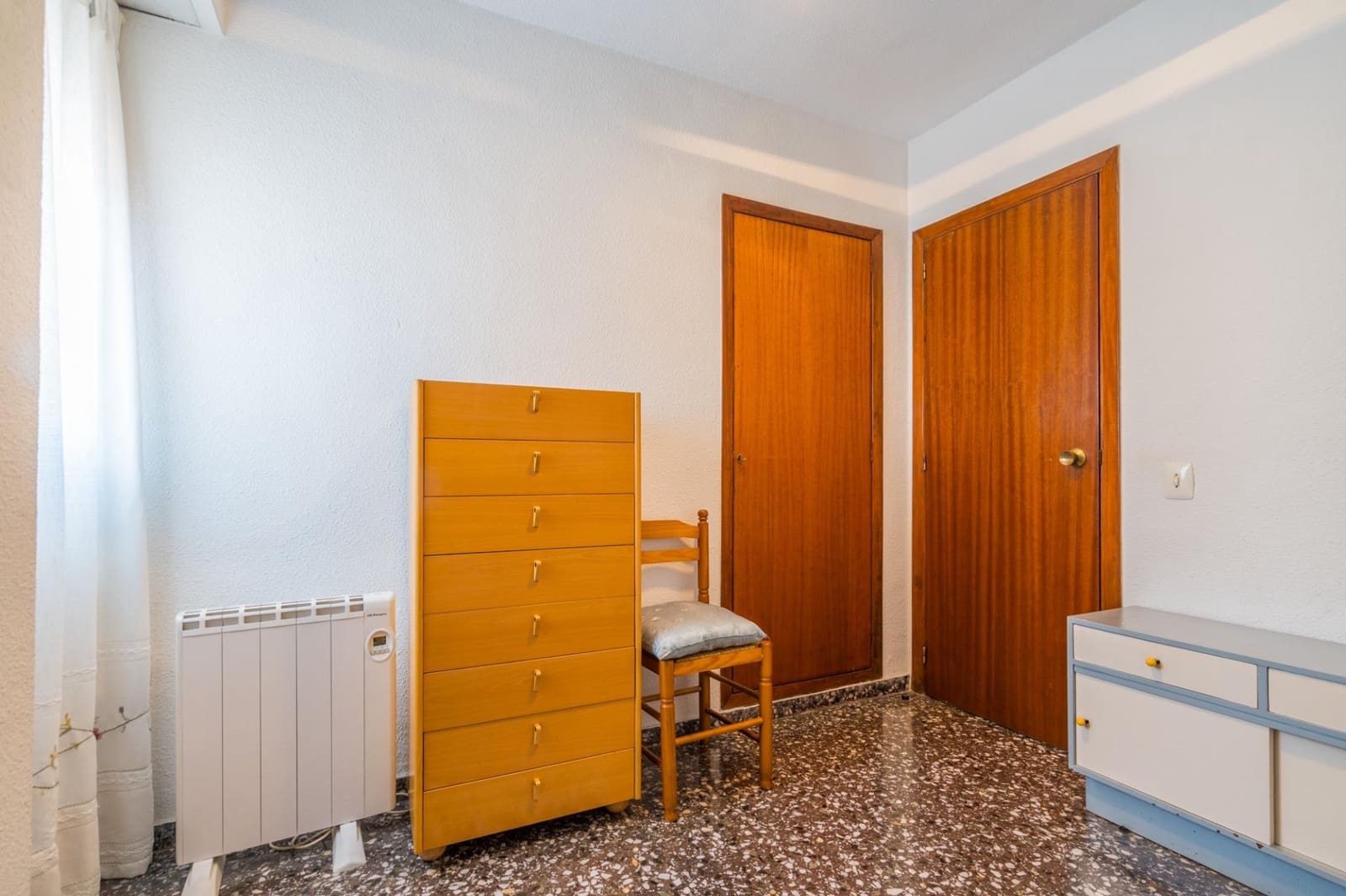 Piso de 4 habitaciones en València ciudad en venta con garaje - 399.000 € (Ref: 9873680)