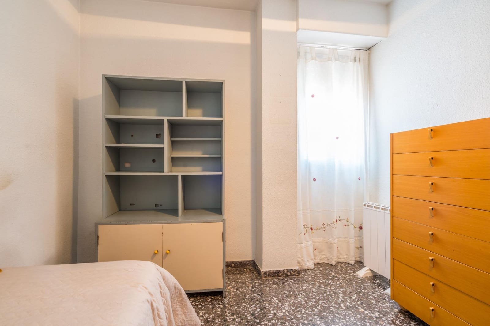 Piso de 4 habitaciones en València ciudad en venta con garaje - 399.000 € (Ref: 9873680)