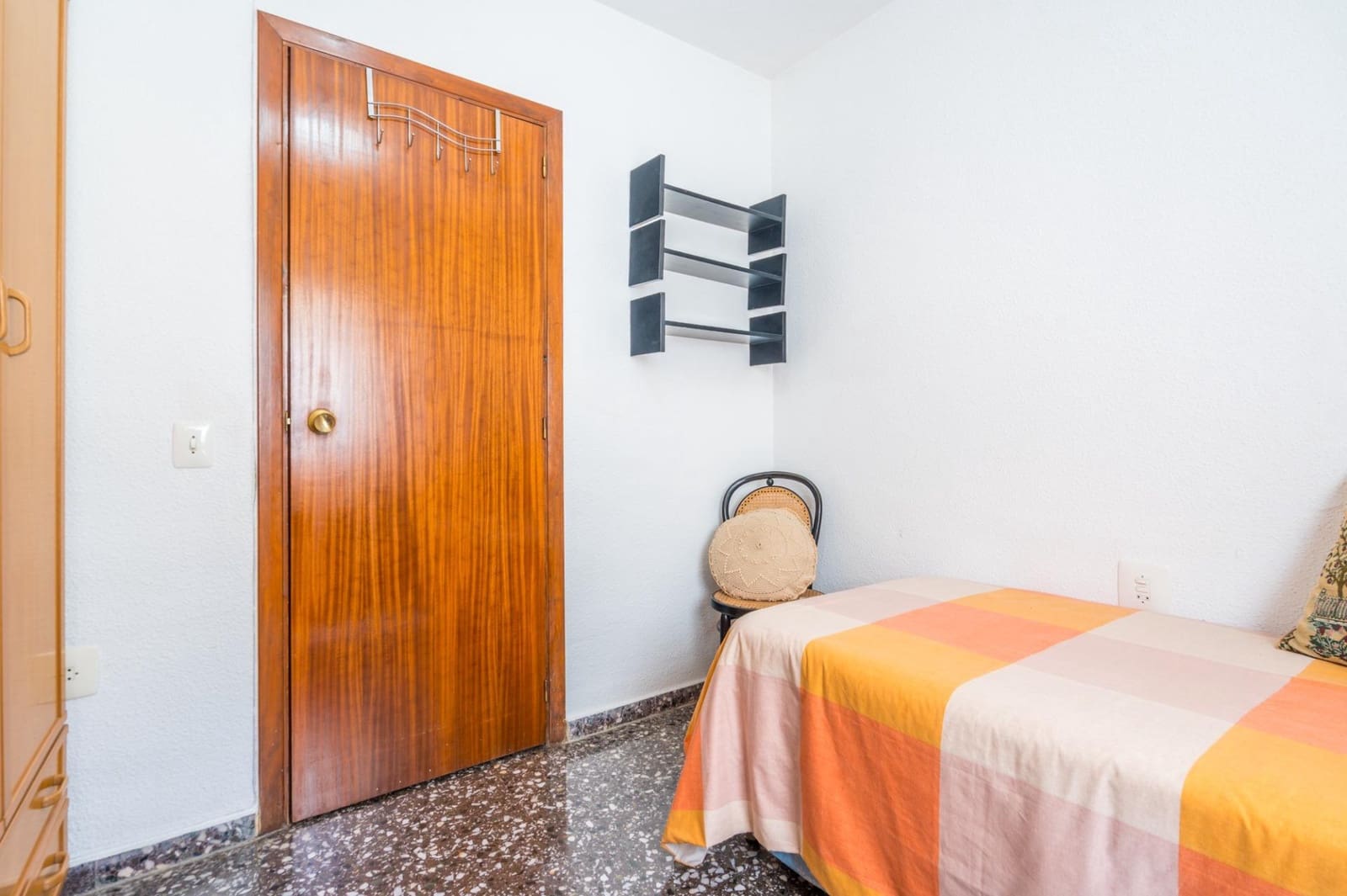 Piso de 4 habitaciones en València ciudad en venta con garaje - 399.000 € (Ref: 9873680)