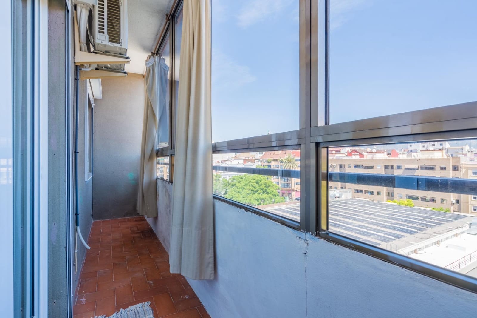 Piso de 4 habitaciones en València ciudad en venta con garaje - 399.000 € (Ref: 9873680)