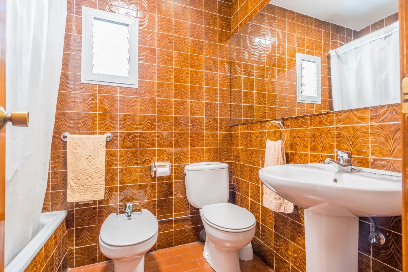 Piso de 4 habitaciones en València ciudad en venta con garaje - 399.000 € (Ref: 9873680)