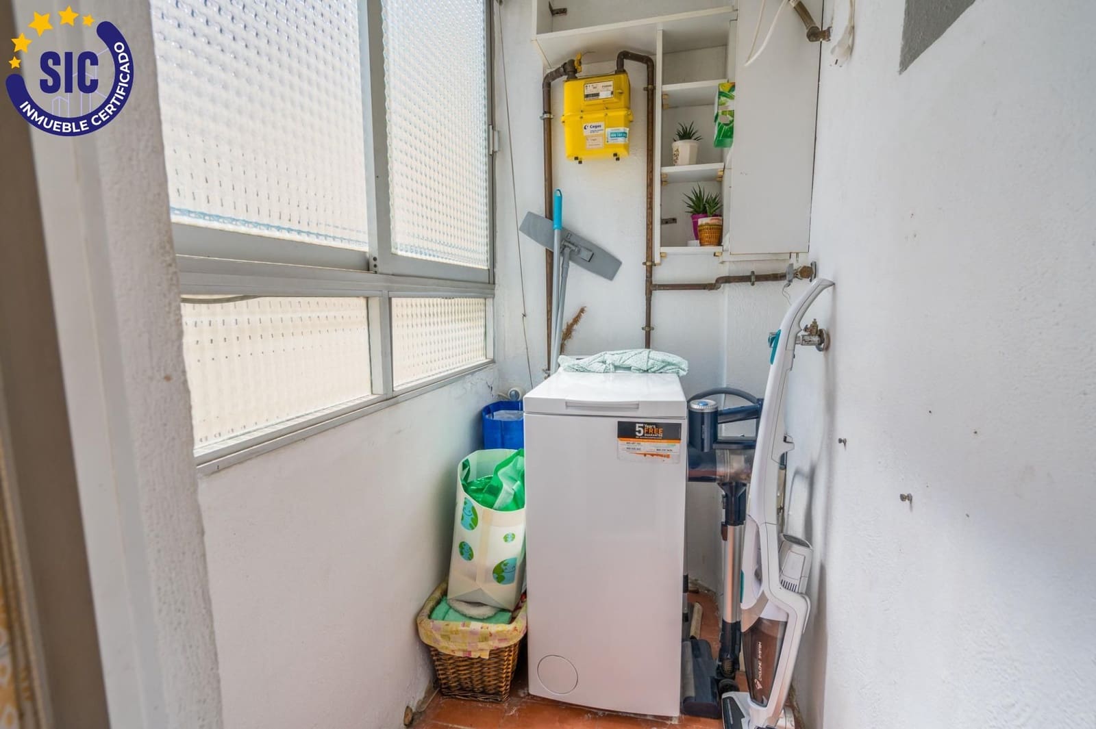 4 bedroom Flat for sale in Valencia city with garage - € 390,000 (Ref: 9873680)