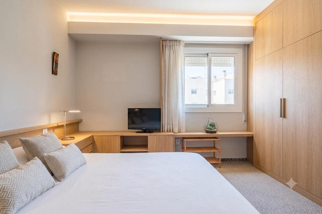 Piso de 4 habitaciones en València ciudad en venta con garaje - 390.000 € (Ref: 9873680)