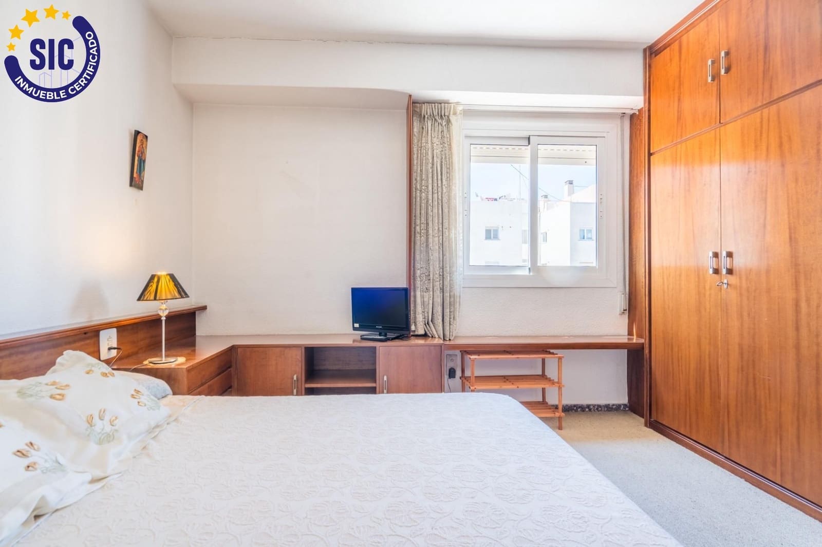 Piso de 4 habitaciones en València ciudad en venta con garaje - 390.000 € (Ref: 9873680)