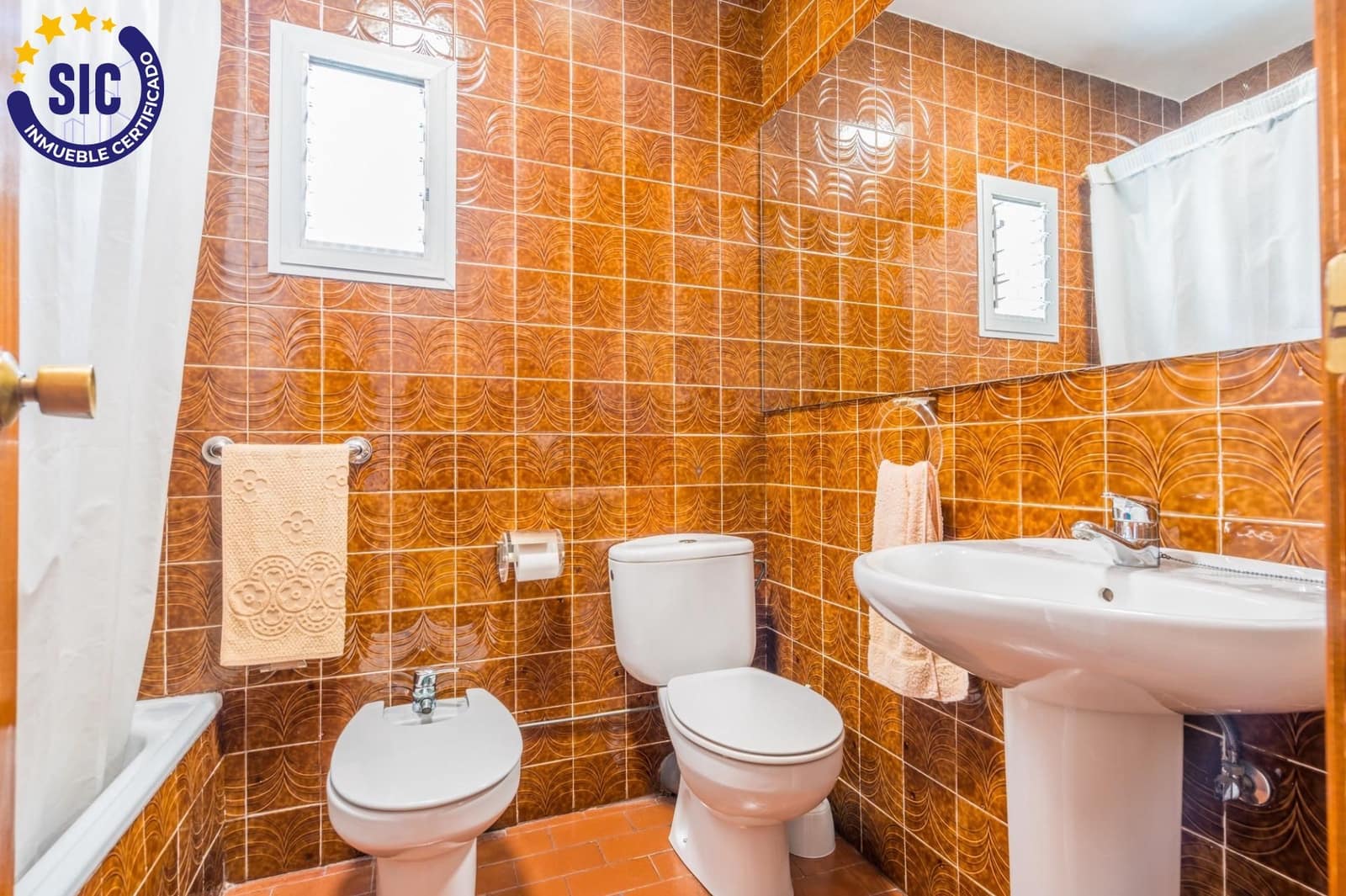 Piso de 4 habitaciones en València ciudad en venta con garaje - 390.000 € (Ref: 9873680)