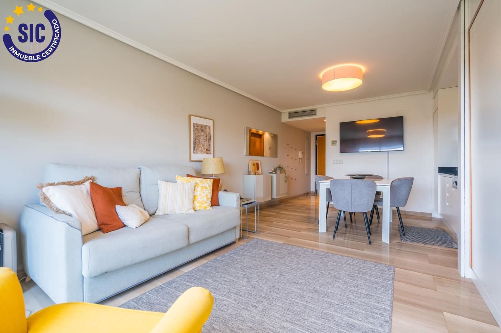 1 slaapkamer Studio te koop in Valencia stad met garage - € 249.000 (Ref: 9876588)