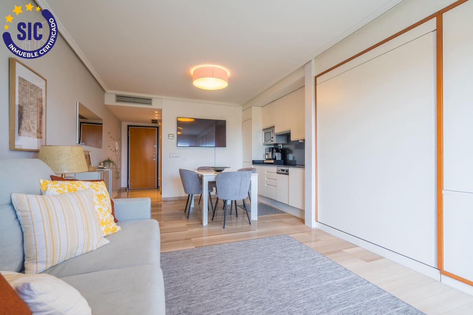 1 slaapkamer Studio te koop in Valencia stad met garage - € 249.000 (Ref: 9876588)