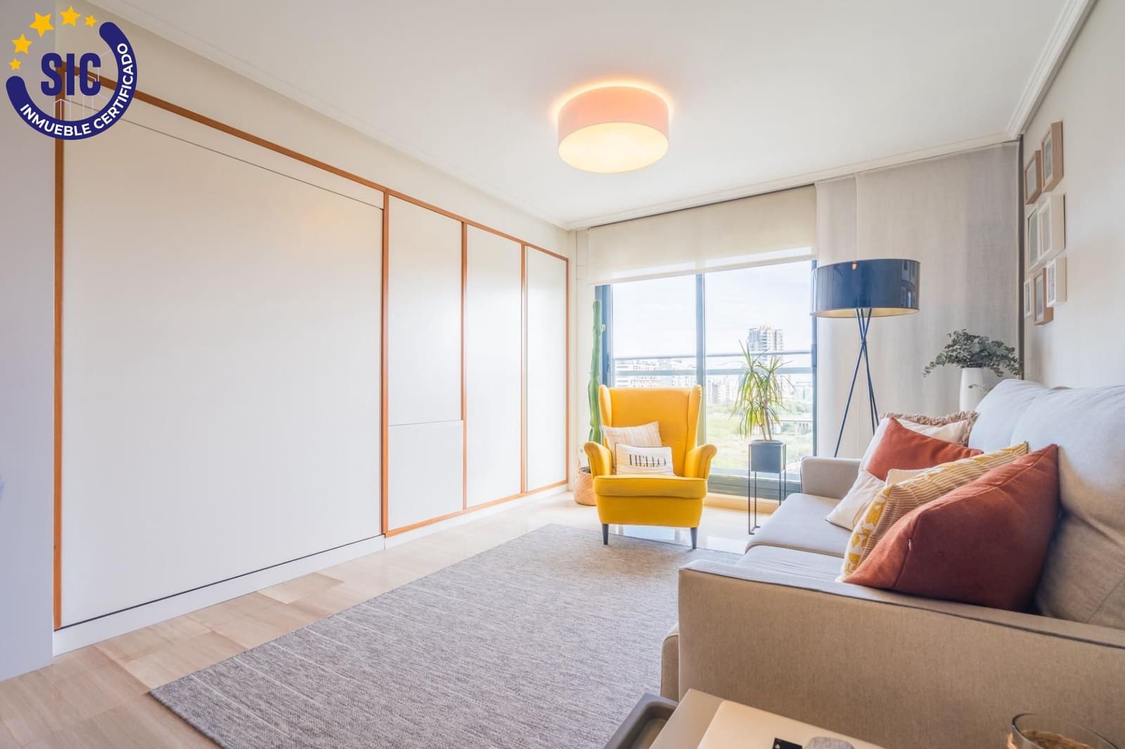 1 slaapkamer Studio te koop in Valencia stad met garage - € 249.000 (Ref: 9876588)