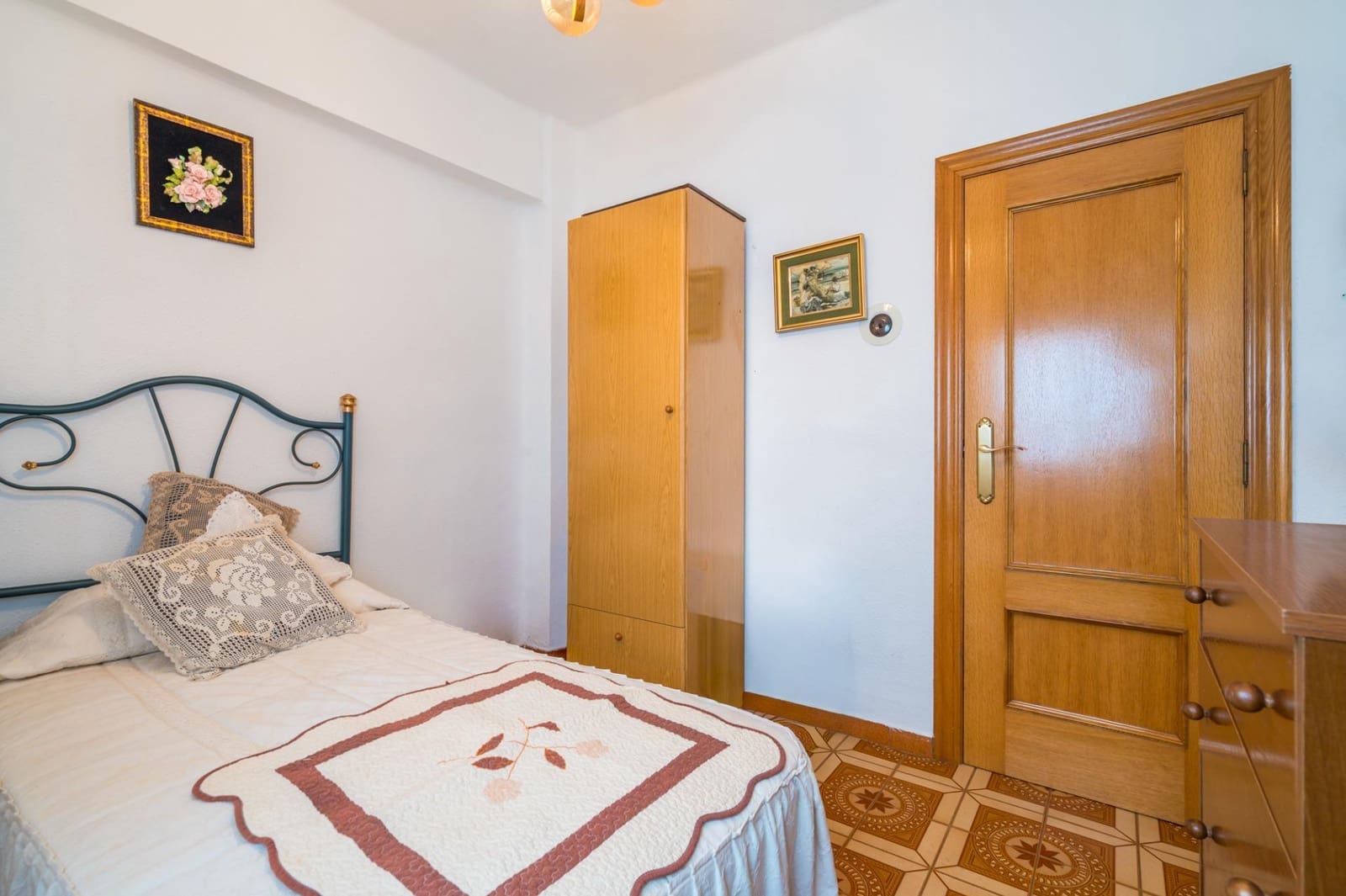 3 slaapkamer Appartement te koop in Valencia stad - € 168.000 (Ref: 9879002)