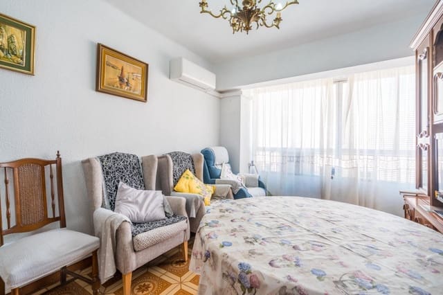 3 slaapkamer Appartement te koop in Sant Llorens, Valencia stad - € 168.000 (Ref: 9879002)