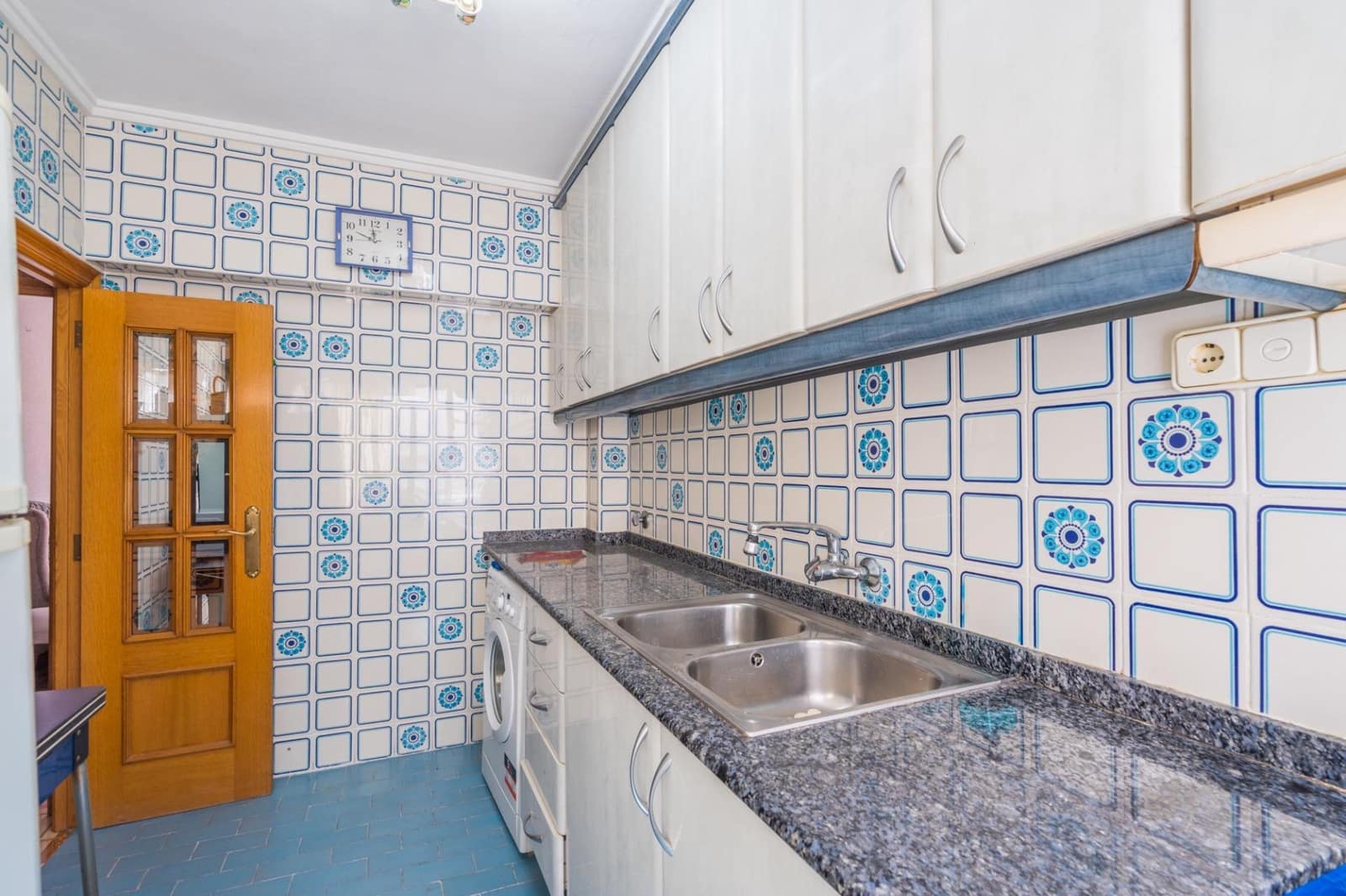 3 slaapkamer Appartement te koop in Valencia stad - € 168.000 (Ref: 9879002)