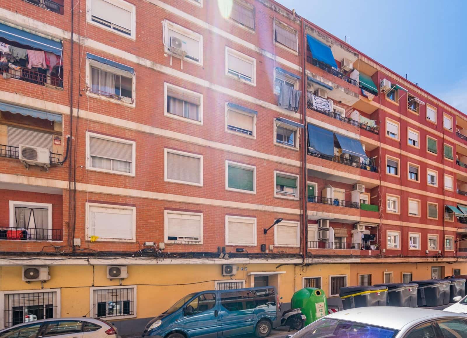 3 slaapkamer Appartement te koop in Valencia stad - € 168.000 (Ref: 9879002)