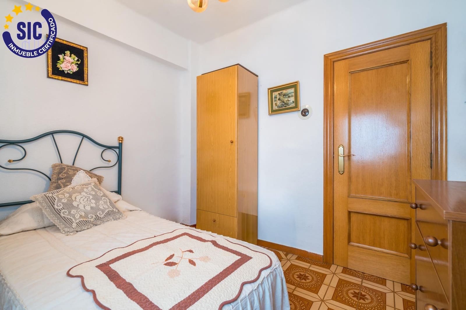 3 bedroom Apartment for sale in Valencia city - € 168,000 (Ref: 9879002)