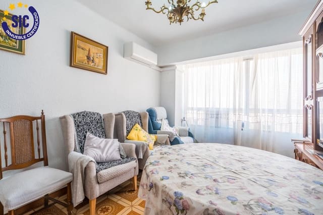 3 bedroom Apartment for sale in Sant Llorens, Valencia city - € 168,000 (Ref: 9879002)