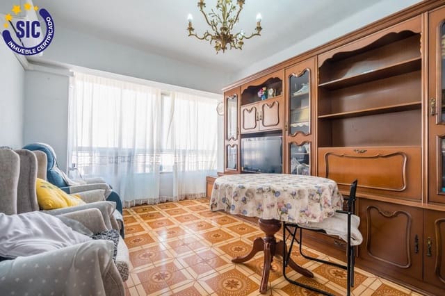 3 bedroom Apartment for sale in Sant Llorens, Valencia city - € 168,000 (Ref: 9879002)