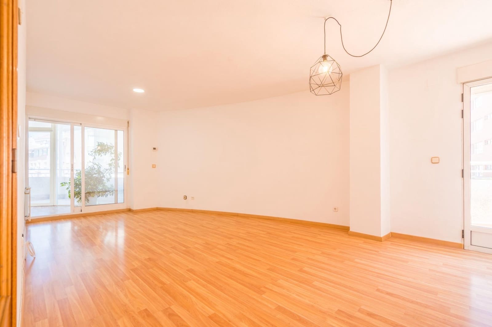 3 makuuhuone Asunto myytävänä paikassa Valencia kaupunki mukana uima-altaan - 600 000 € (Ref: 9884962)