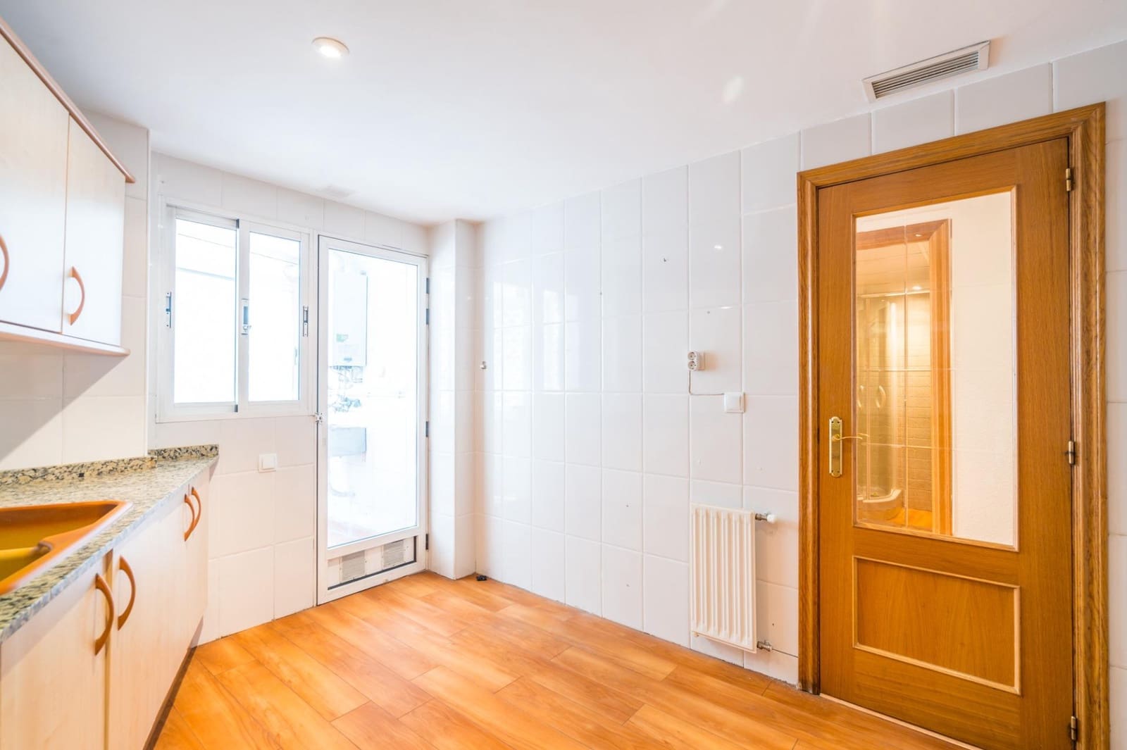 3 makuuhuone Asunto myytävänä paikassa Valencia kaupunki mukana uima-altaan - 600 000 € (Ref: 9884962)