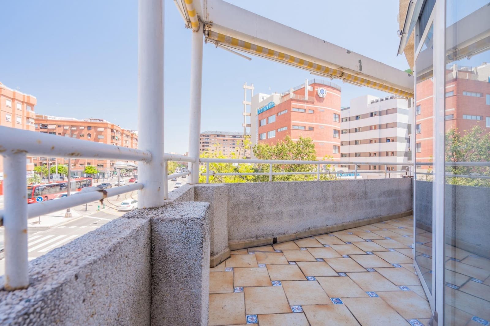 3 makuuhuone Asunto myytävänä paikassa Valencia kaupunki mukana uima-altaan - 600 000 € (Ref: 9884962)