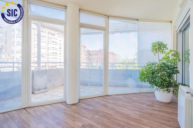3 soveværelse Lejlighed til salg i Cabanyal-Canyamelar, Valencia by med swimmingpool - € 600.000 (Ref: 9884962)