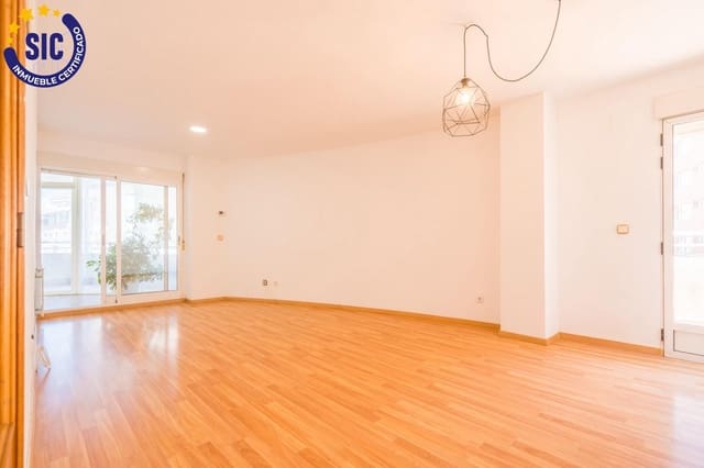 3 slaapkamer Flat te koop in Cabanyal-Canyamelar, Valencia stad met zwembad - € 600.000 (Ref: 9884962)