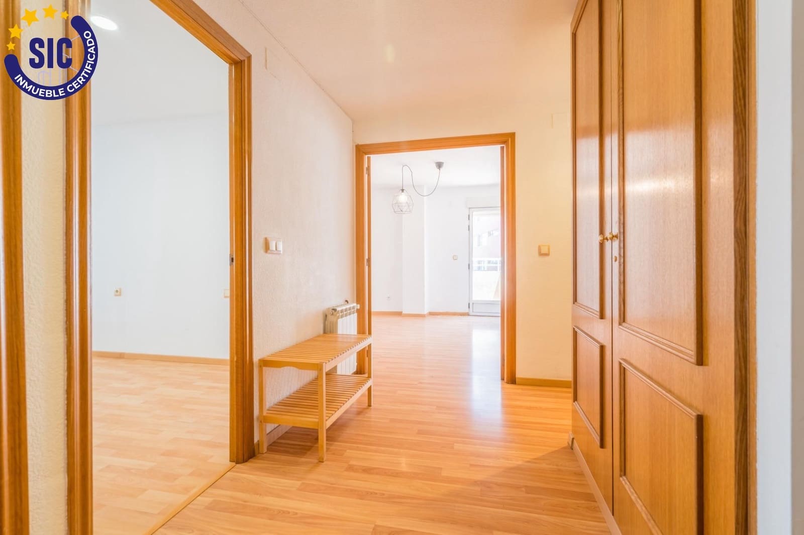 3 bedroom Flat for sale in Valencia city with pool - € 625,000 (Ref: 9884962)