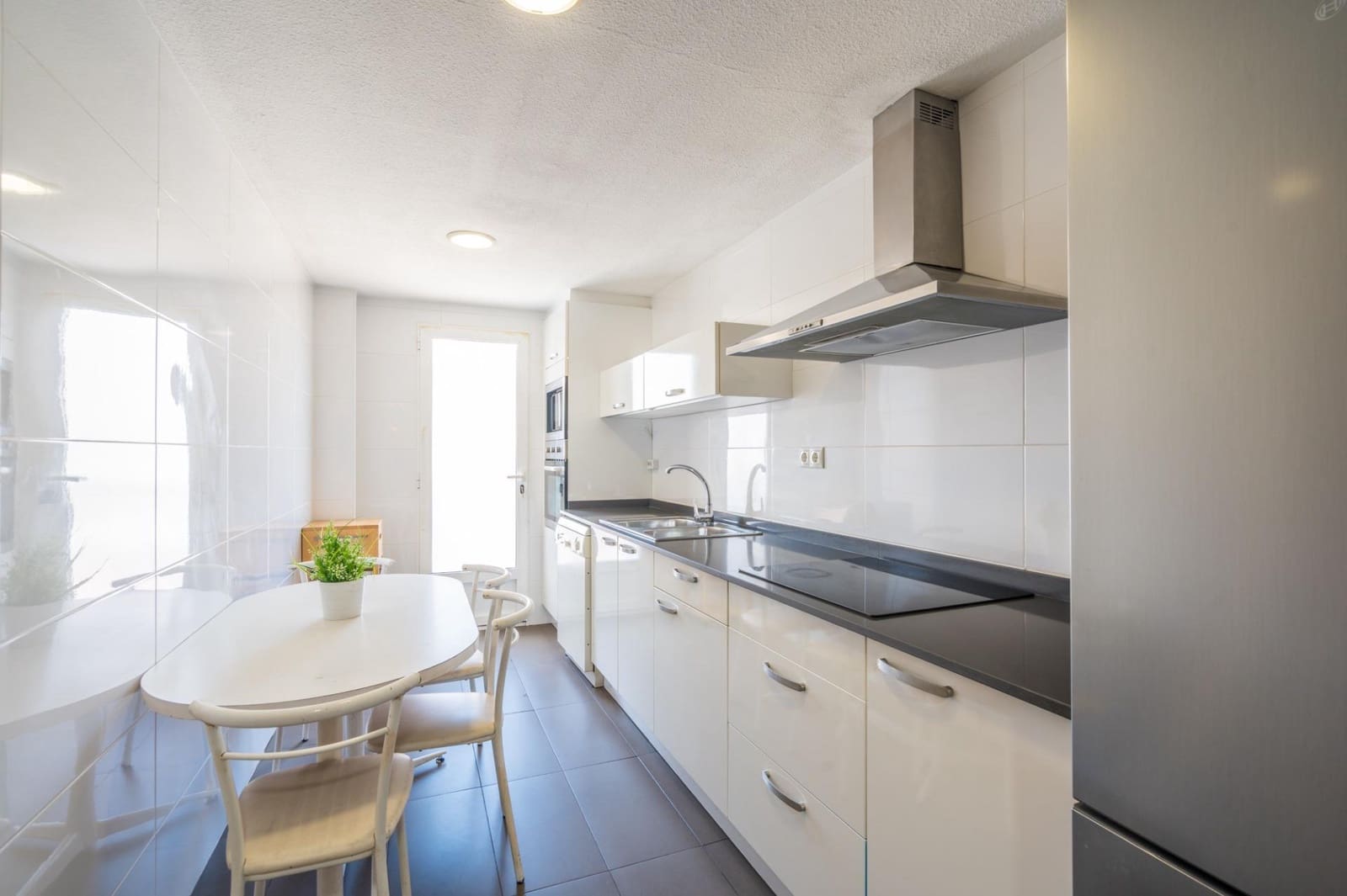 4 makuuhuone Asunto myytävänä paikassa Valencia kaupunki - 480 000 € (Ref: 9884963)